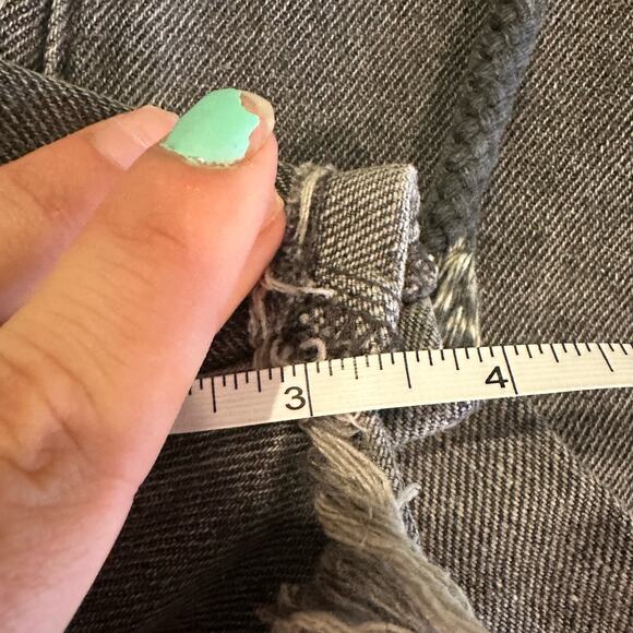 One x One Teaspoon Super Freaks Faded Black Denim Cutoff Shorts Size 26 - Picture 12 of 12